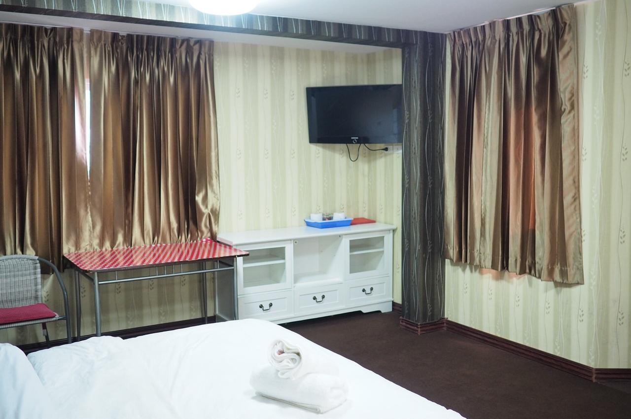 Hotel Hari Om Delhi Darbar Pattaya Zewnętrze zdjęcie